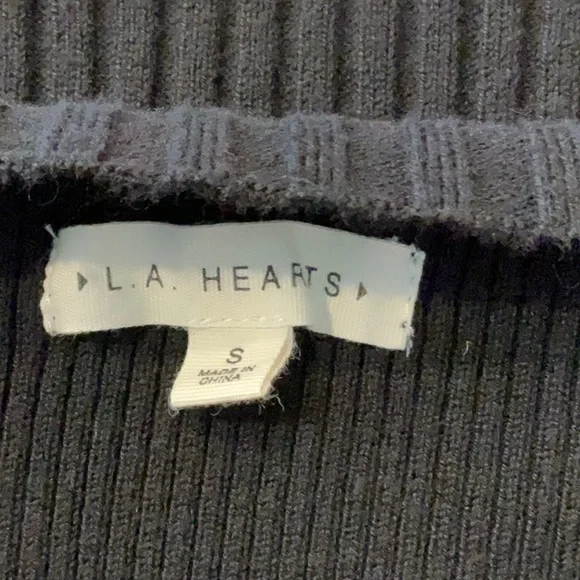 La Hearts Black Crop Top Sweater, Size Small - Picture 2 of 4